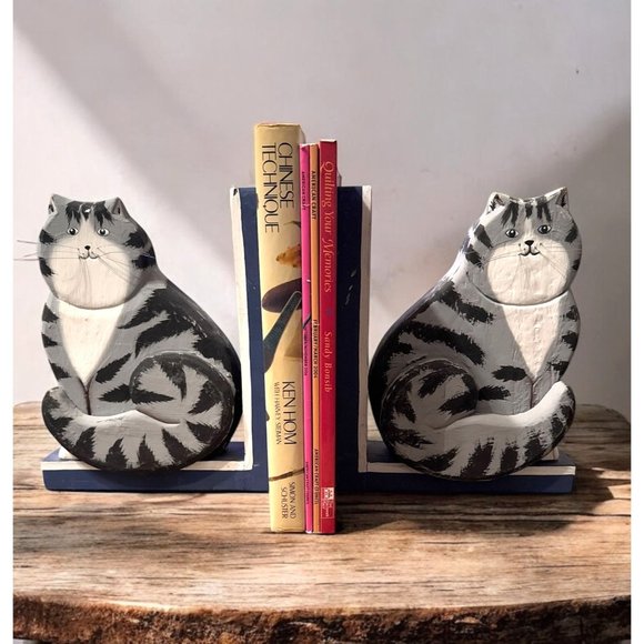Wooden Gray Tabby Cat Bookends Blue & White Base - Picture 1 of 13
